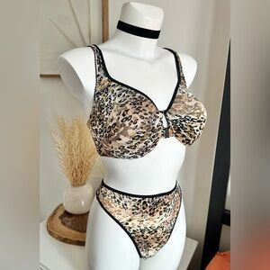 Victoria’s Secret 2004 y2k 36DD medium thong animal print lace bra panties set